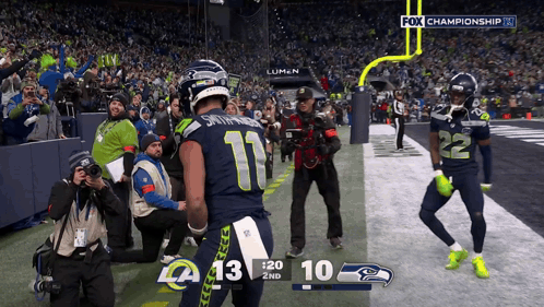 a football game is being shown on the fox championship channel