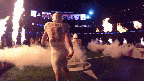 a football player with the name ehlinger on his back