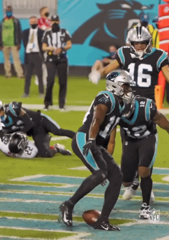 A Football Player With The Number 16 On The Back Of His Shirt GIF