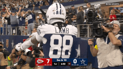 A Football Player With The Number 88 On Their Jersey GIF