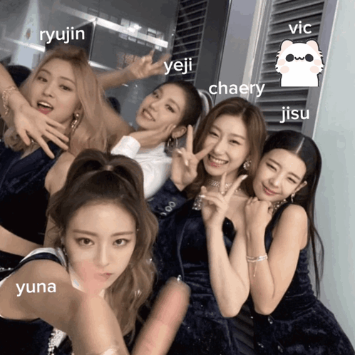 A Group Of Girls Posing For A Picture With The Names Yuna Ryujin Yeji Chaery Jisu And Vic GIF