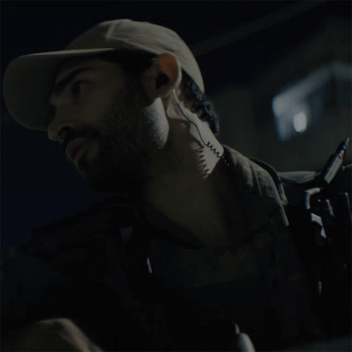 A Man With A Hat And Ear Buds Says " I Got An Idea Boss " GIF