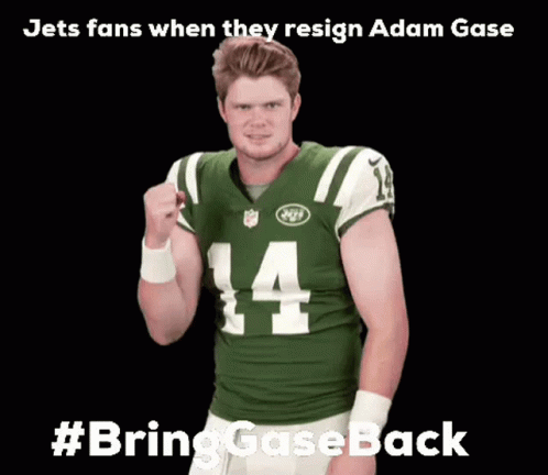 A New York Jets Football Player Wearing A Green Jersey With The Number 14 On It GIF