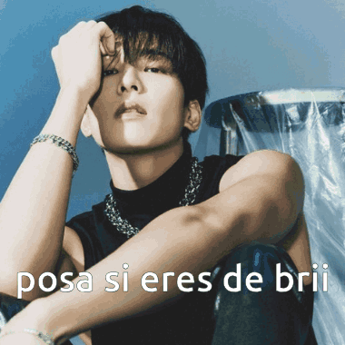 A Picture Of A Young Man With The Caption Posa Si Eres De Bril GIF