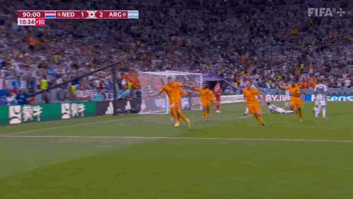 a soccer game is being played between the netherlands and arg