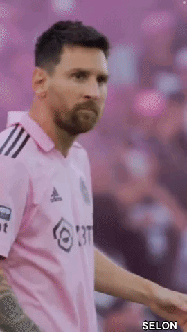 A Soccer Player In A Pink Shirt With The Word Selon On The Bottom GIF