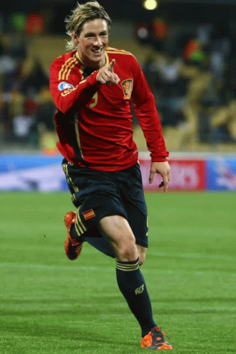 A Soccer Player In A Red Jersey With The Number 5 On It GIF