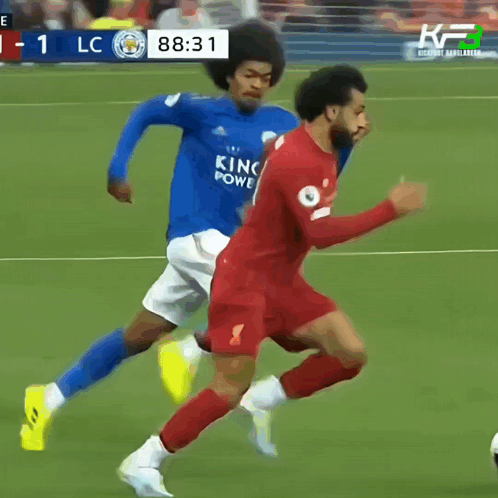 A Soccer Player In A Red Jersey With The Number 8 On The Back GIF