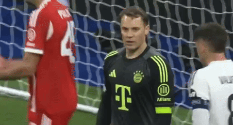 a soccer player wearing a jersey that says allianz