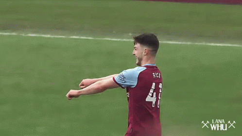 A Soccer Player Wearing A Jersey With The Number 41 On The Back GIF