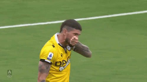 A Soccer Player Wearing A Yellow Jersey With Dacia On It GIF