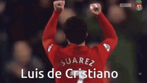 A Soccer Player With The Name Suarez On His Shirt GIF