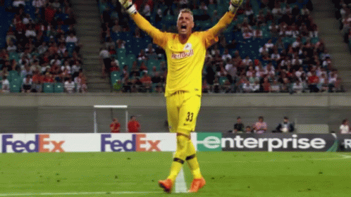 A Soccer Player With The Number 33 On His Shirt GIF