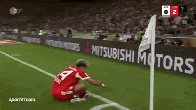 A Soccer Player With The Number 4 On The Back Of His Shirt GIF