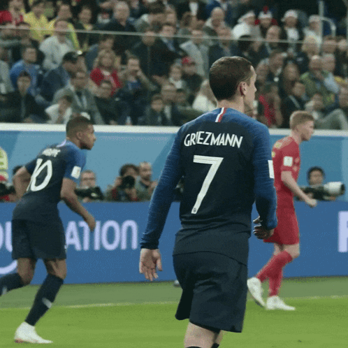 A Soccer Player With The Number 7 On His Shirt GIF