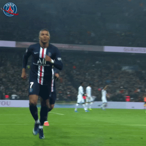 A Soccer Player With The Number 7 On His Shirt GIF