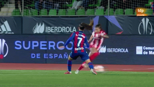 a soccer player with the number 7 on their back
