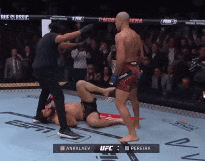 A Ufc Fight Between Ankalev And Pereira Is Being Shown On Espn GIF