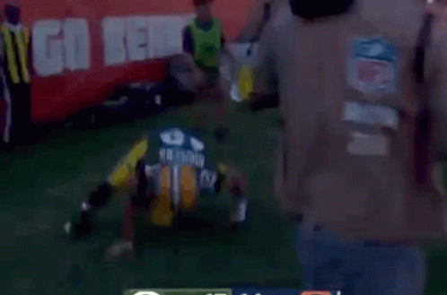 Aaron Rodgers Flexing Pose GIF