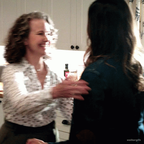 Mother And Daughter Abrazo GIF