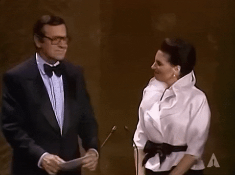 Academy Awards Cheek Kiss Liza Minnelli GIF