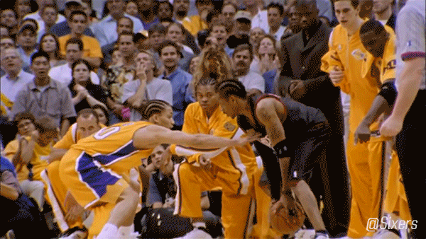 Allen Iverson tritt über GIF