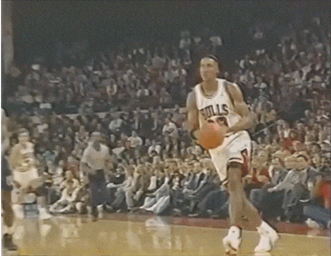 Alley Oop Assist Dunk Scottie Pipen GIF