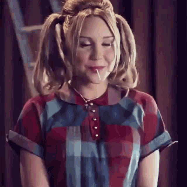 Amanda Bynes Eating Lollipop GIF