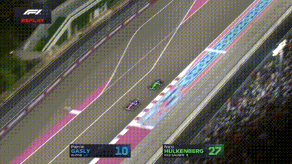 an aerial view of a race track with the numbers 10 and 27 on the screen