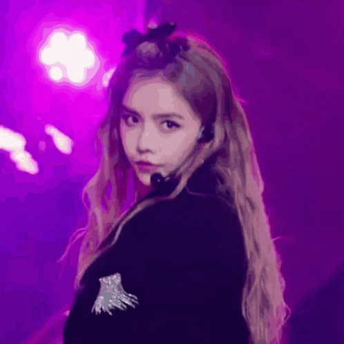 An Qi Turn Around GIF