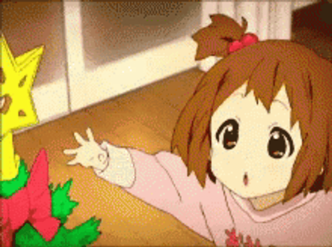 Anime K-on! Little Yui Hirasawa Trying To Get Christmas Star GIF