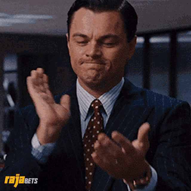 Applause Clapping Jordan Belfort Wolf Of Wall Street GIF