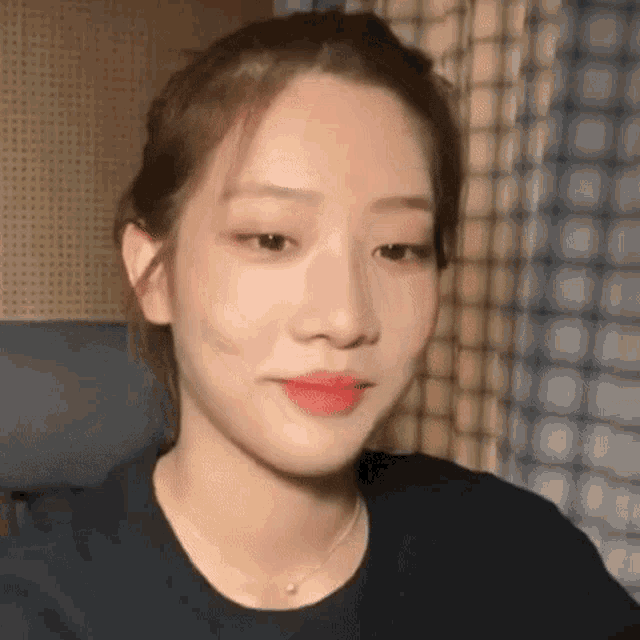 Awkward Kim Jungeun Looking Around GIF