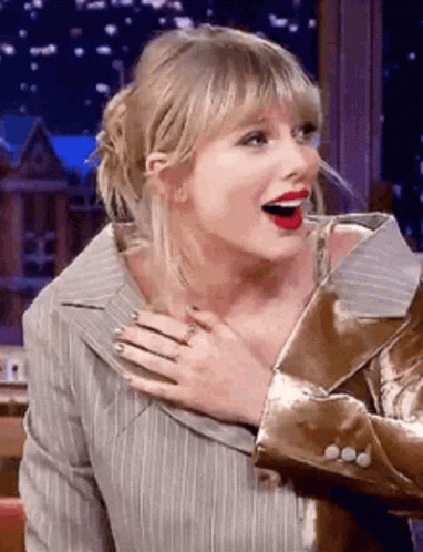 Taylor Swift Awww GIF