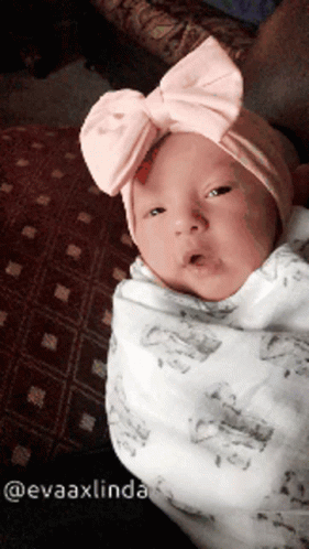 Baby Girl 281 X 498 Gif GIF