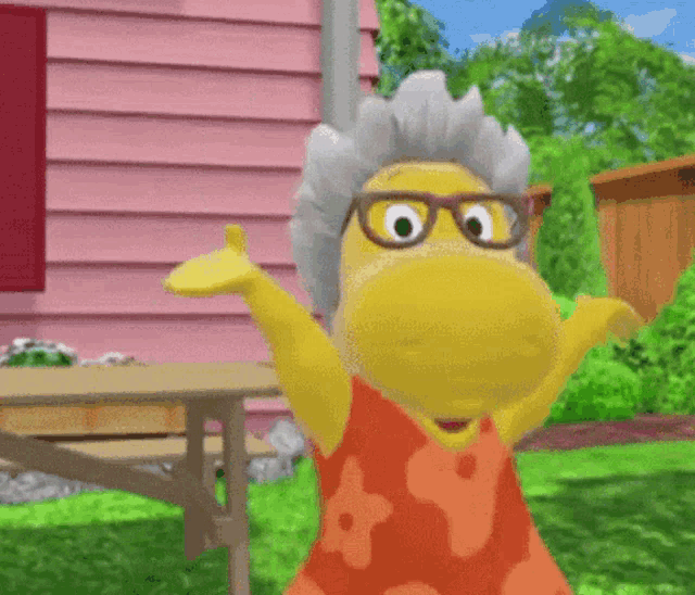 Backyardigans Tasha Grandma Dance GIF