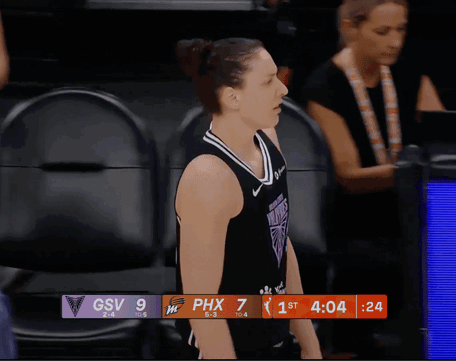 Basketball Game Between GSV and PHX