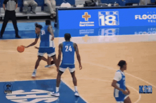 Basketball Game Between Lex And Florida GIF