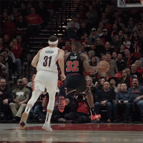 Basketball Player 32 Dribbling