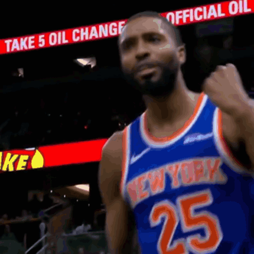 Basketball Player in New York Jersey Number 25