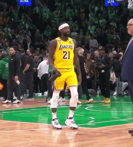 Basketball Player In Yellow Lakers Jersey GIF