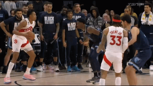 Basketball Player Number 33 GIF