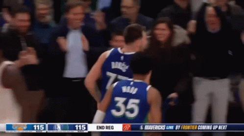 Basketball Player Wearing Number 35 GIF