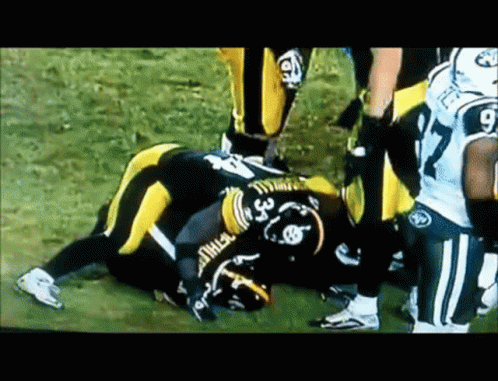 Ben Roethlisberger With Rashard Mendenhall GIF