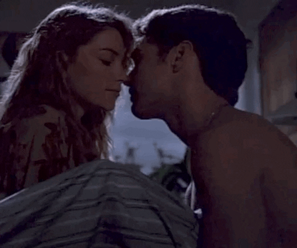 Besos De Buenas Noches Amor GIF