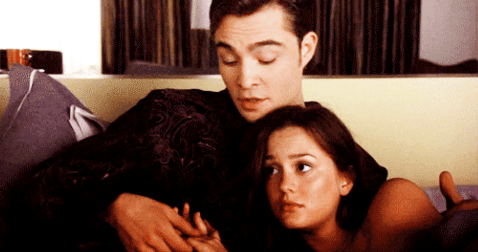 Besos De Novios GIF