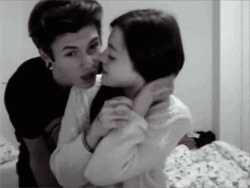 Besos De Novios 498 X 375 Gif GIF