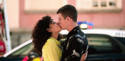 Besos Romanticos 498 X 242 Gif GIF