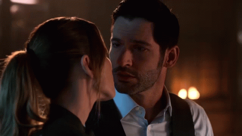 Besos Romanticos 498 X 280 Gif GIF