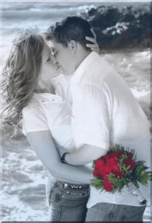 Besos Romanticos GIF